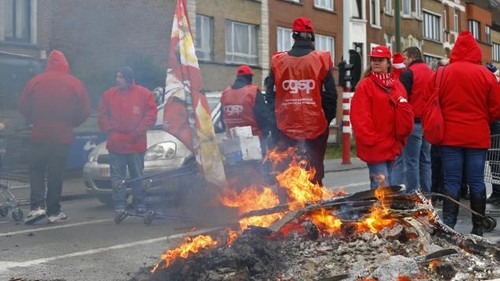 La Belgique paralysée par une nouvelle grève - ảnh 1